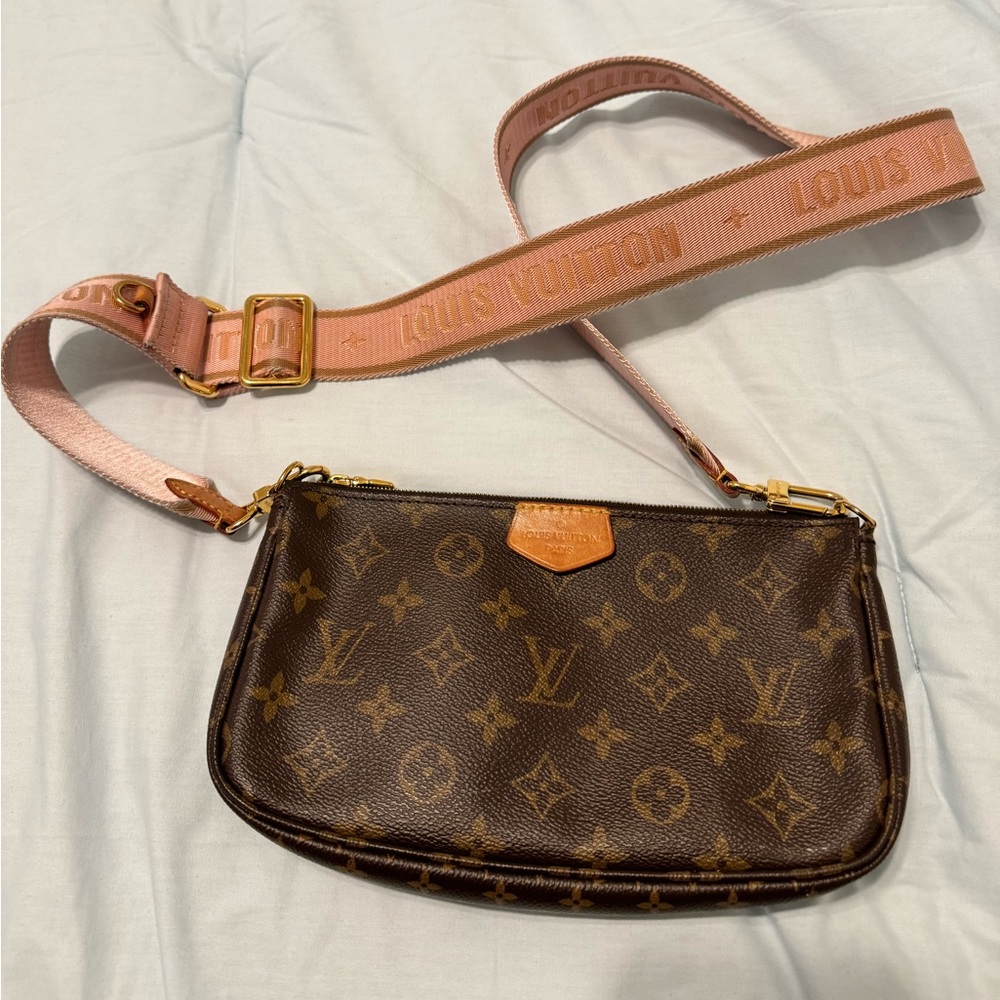 Louis Vuitton crossbody bag